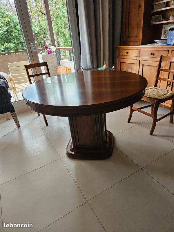 Table (image 1)
