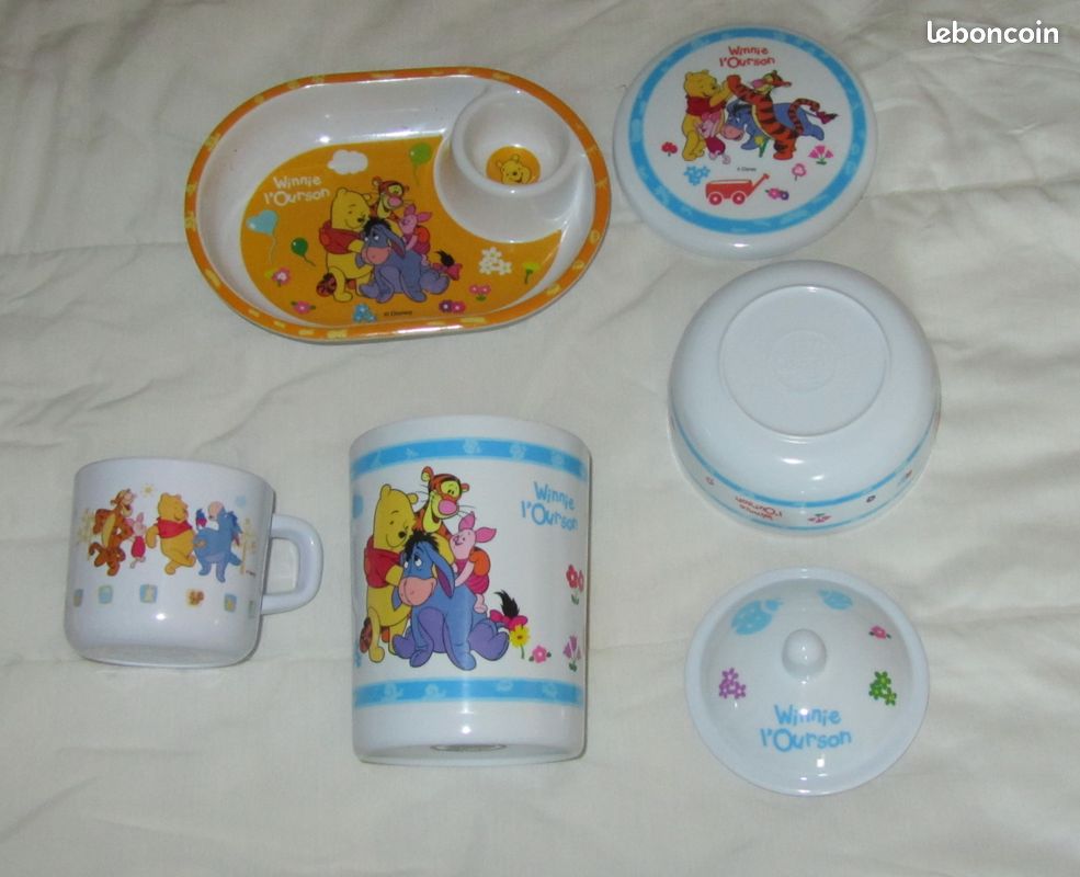 Petit ensemble repas bébé "Winnie l'ourson" Disney - Mélaminé (image 1)