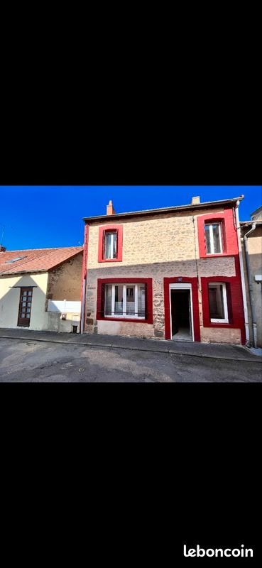 Maison 4 pièces 95 m² · à Montaigut-en-Combraille · 95 m² · 665 €/mois