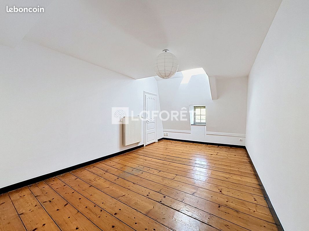 Appartement 2 pièces 40 m² · à Saint-Amour · 40 m² · 375 €
