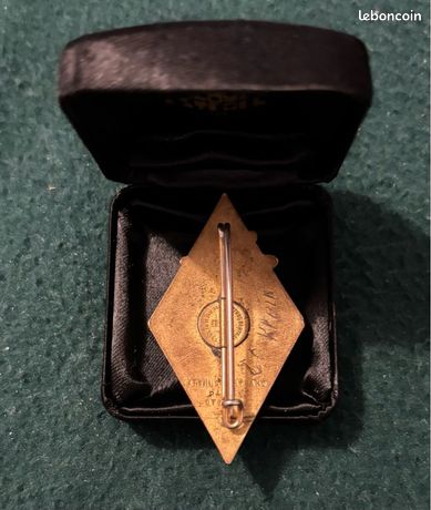 INSIGNE MILITAIRE DU 81 ème RIA REGIMENT D'INFANTERIE ALPINE INSIGNE MILITAIRE DU 81 ème RIA REGIMENT D'INFANTERIE ALPINE