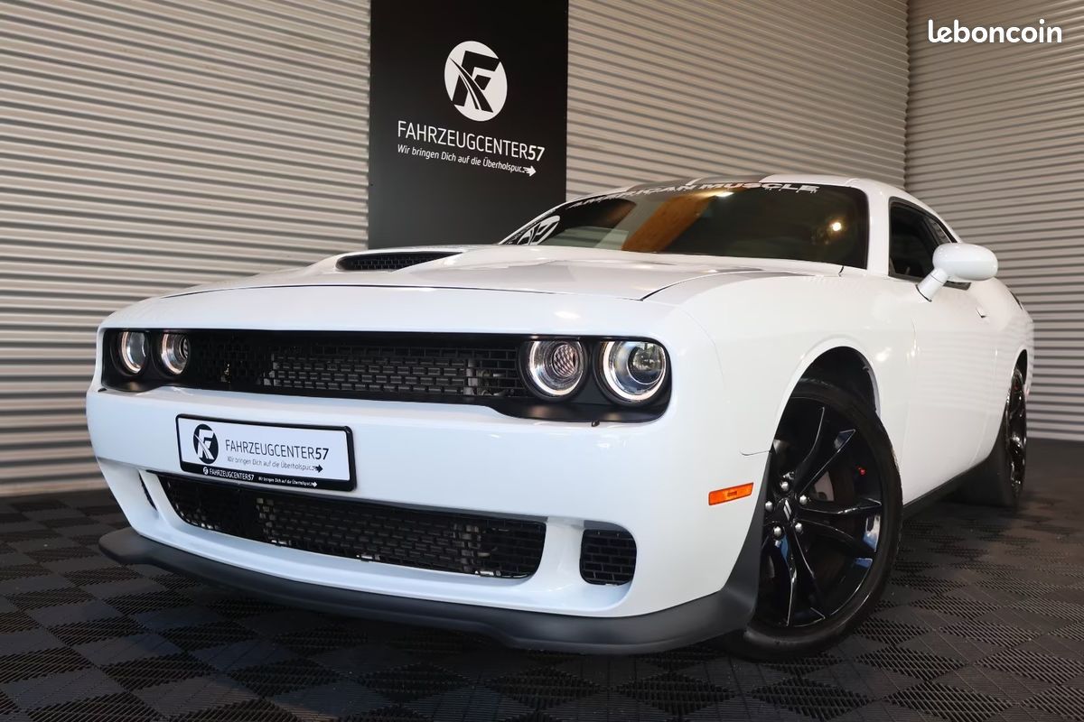 Dodge CHALLENGER R/T 5.7 HEMI V8 373 ch BVA8 – CarPlay – Caméra – Démarrage à Distance (image 1)