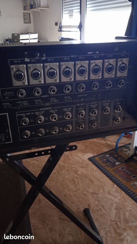 Yamaha Table de mixage vintage EMX200 Analogique (image 4)