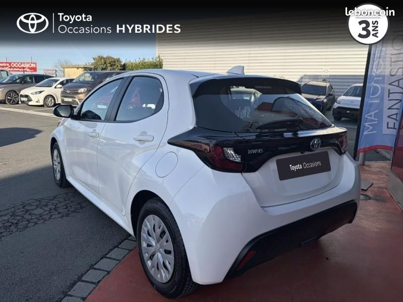 Toyota Yaris 116h Dynamic Business 5p + Programme Beyond Zero Academy MY22 (image 2)