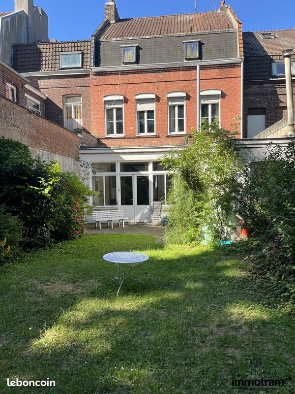 Maison 7 pièces 200 m² · à Roubaix · 200 m² · 335 000 €