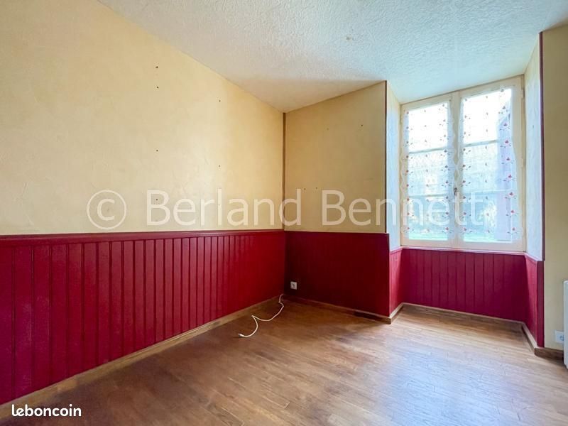 Maison 9 pièces 120 m² - Sauzé-Vaussais 79190 (image principale 5)