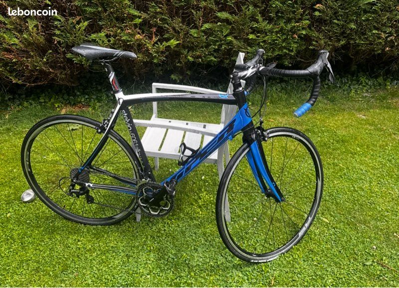 Vélo de route carbone Viper Stelvio 105 Compact Très bon état