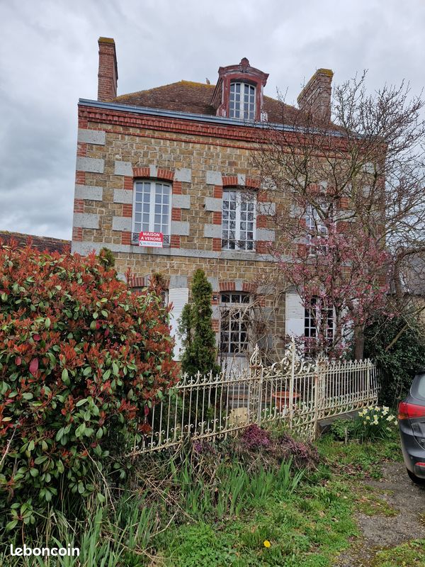 Maison 7 pièces 97 m² · à Putanges-le-Lac · 97 m² · 110 000 €