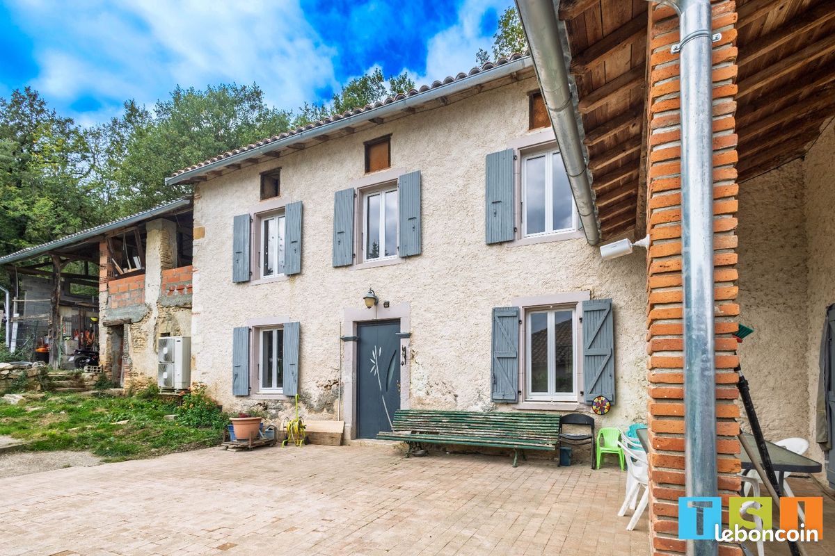 Maison 6 pièces 161 m² · à Martres-Tolosane · 161 m² · 250 000 €