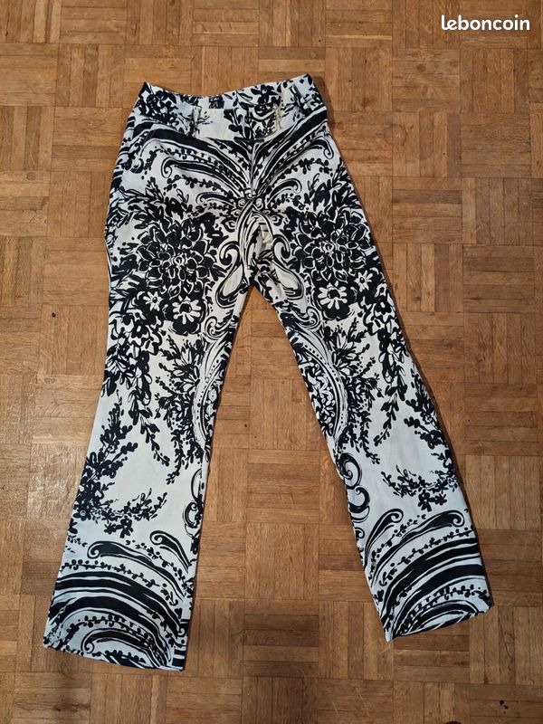 Pantalon femme Le Lis Blanc taille XS noir blanc floral baroque (image 1)