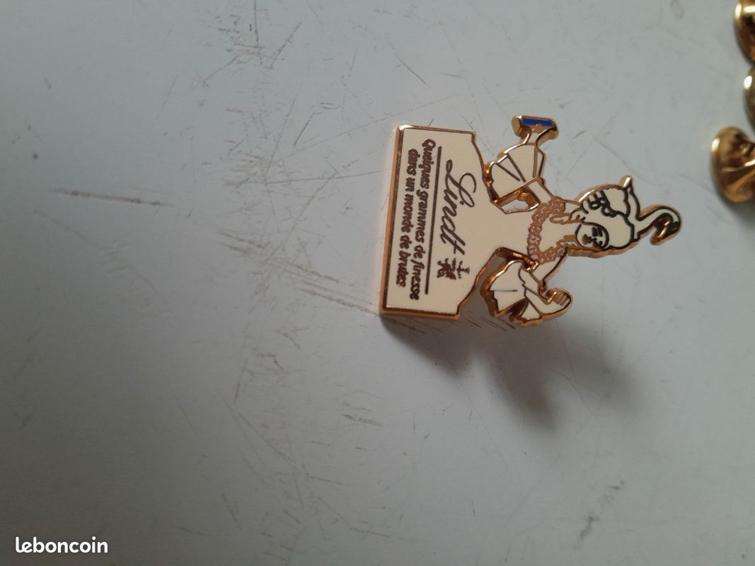 Collection De Pins Vintage – Logo Lindt & Chocolat Tablette, Marque Cresta, Lot Publicitaire