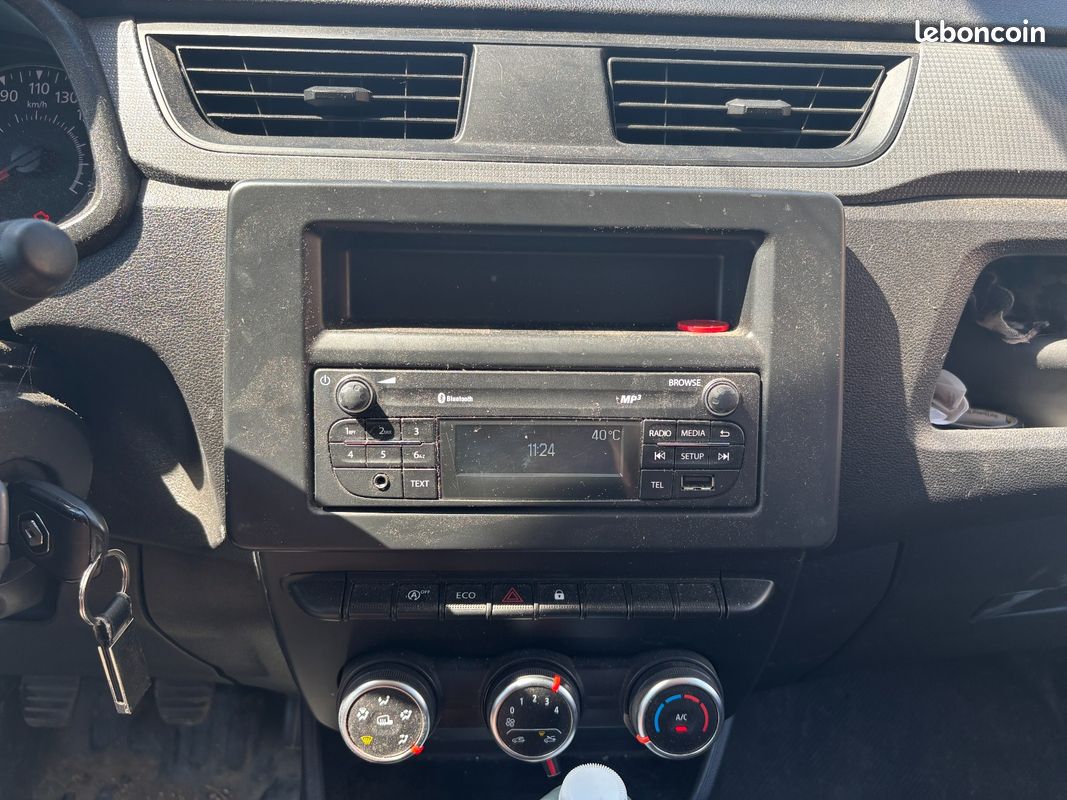 Renault express van blue dci 95 confort (image 16)