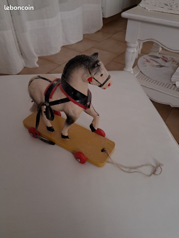 Jouet ancien Cheval a roulettes - Jeux & Jouets