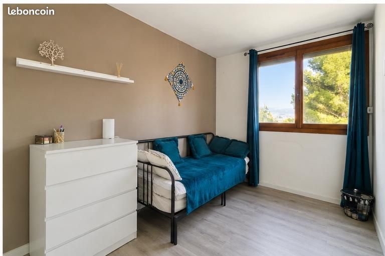 đĄ chambre meublĂ©e avec tv â colocation t3 â rĂ©sidence marseille â 650 cc (image 1)