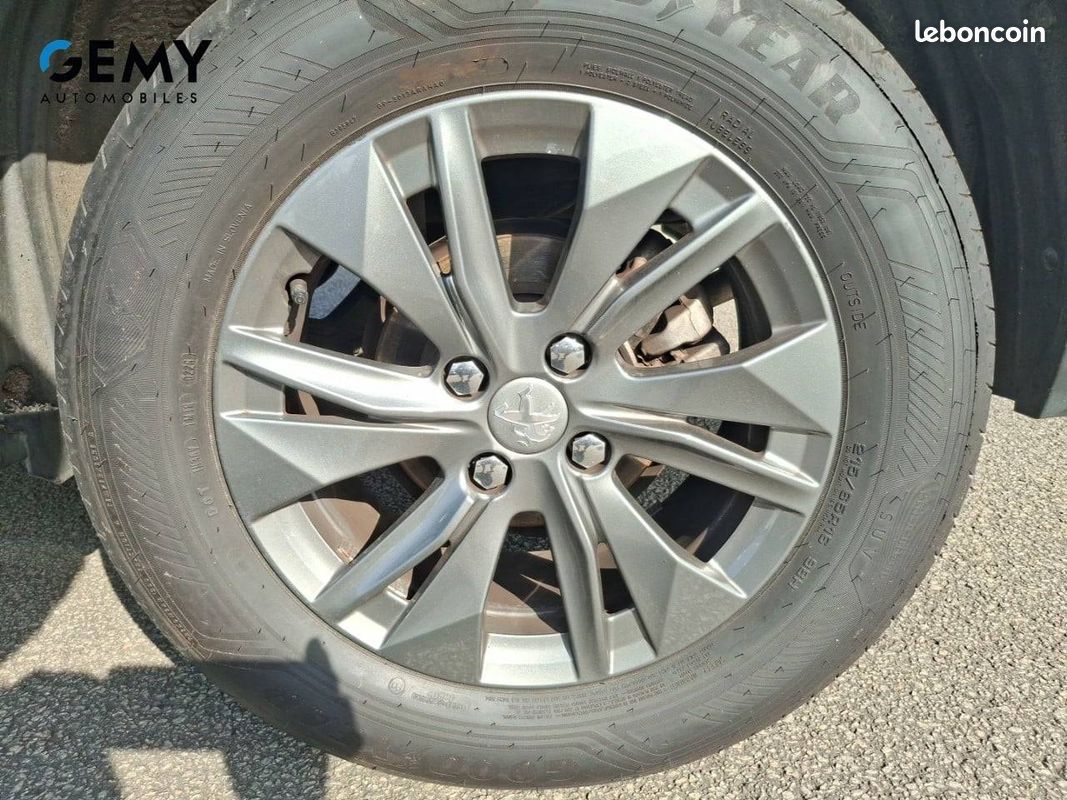 PEUGEOT 2008 PureTech 130 S&S EAT8 Style (image 11)