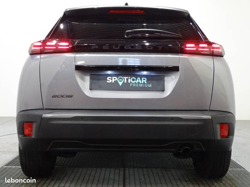 Peugeot 2008 1.2 100ch S&S Allure (image 4)