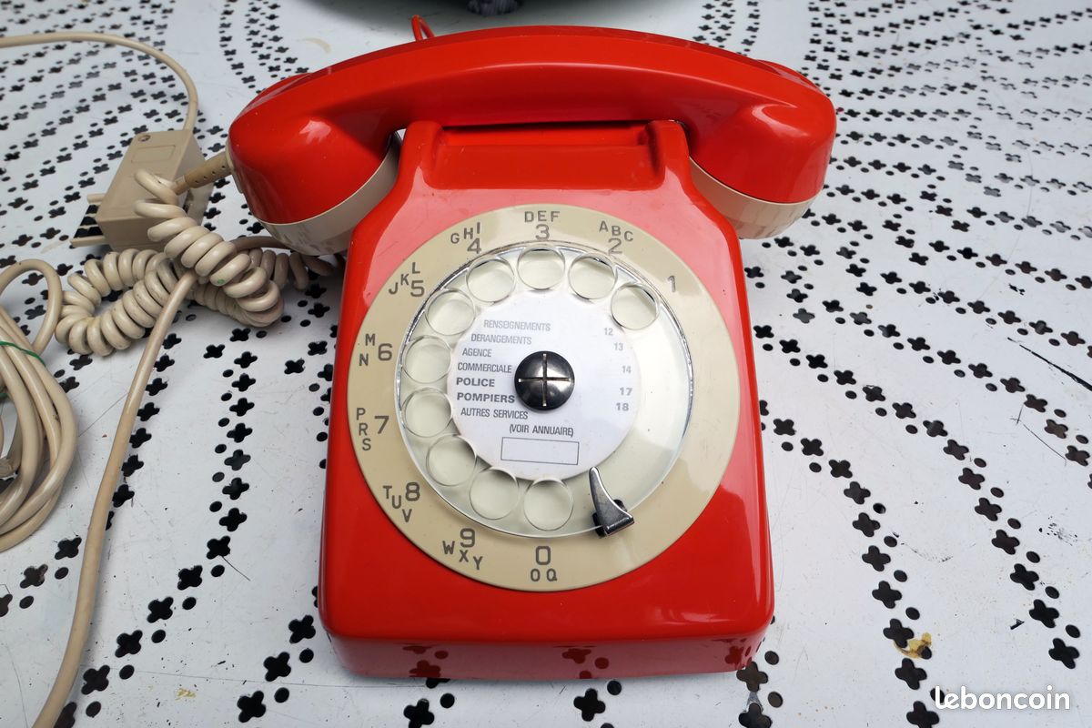 ANCIEN TÉLÉPHONE VINTAGE S63 Socotel à Cadran rotatif collection Ptt super état EUR 35,00