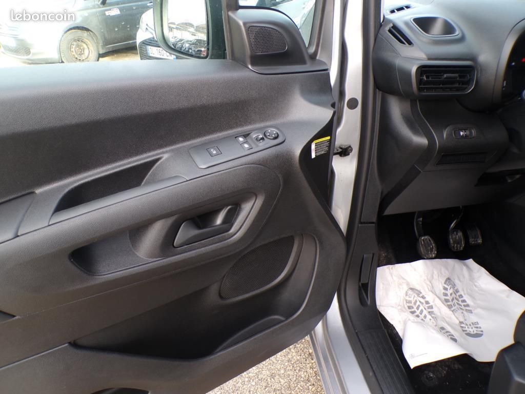 Toyota Proace City 1.5 D-4D 100 MEDIUM STYLE (image 12)
