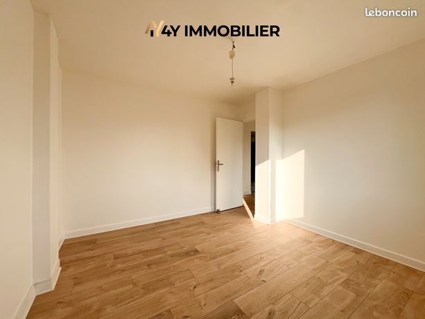 https://img.leboncoin.fr/api/v1/lbcpb1/images/dc/ff/1b/dcff1bbef1cf4c4b494271b79e49ea82bd6eb2fe.jpg?rule=ad-image