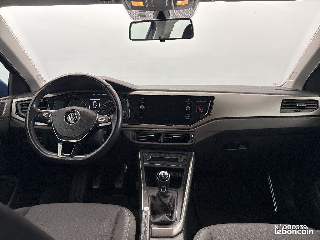 Volkswagen Polo 1.0 TSI 95 S&S BVM5 Connect (image 9)