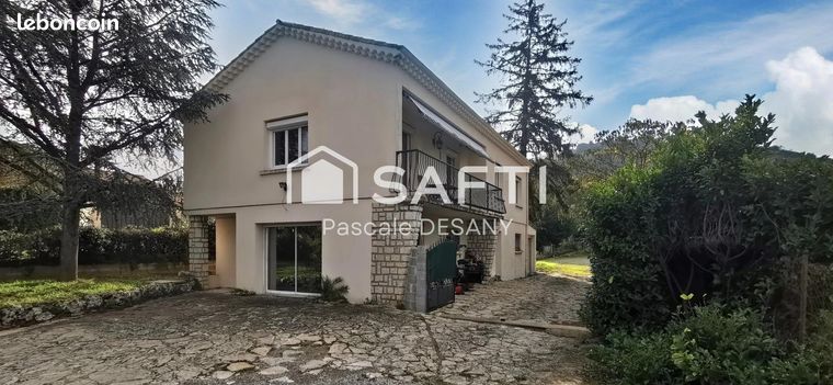 Maison 9 pièces 190 m²