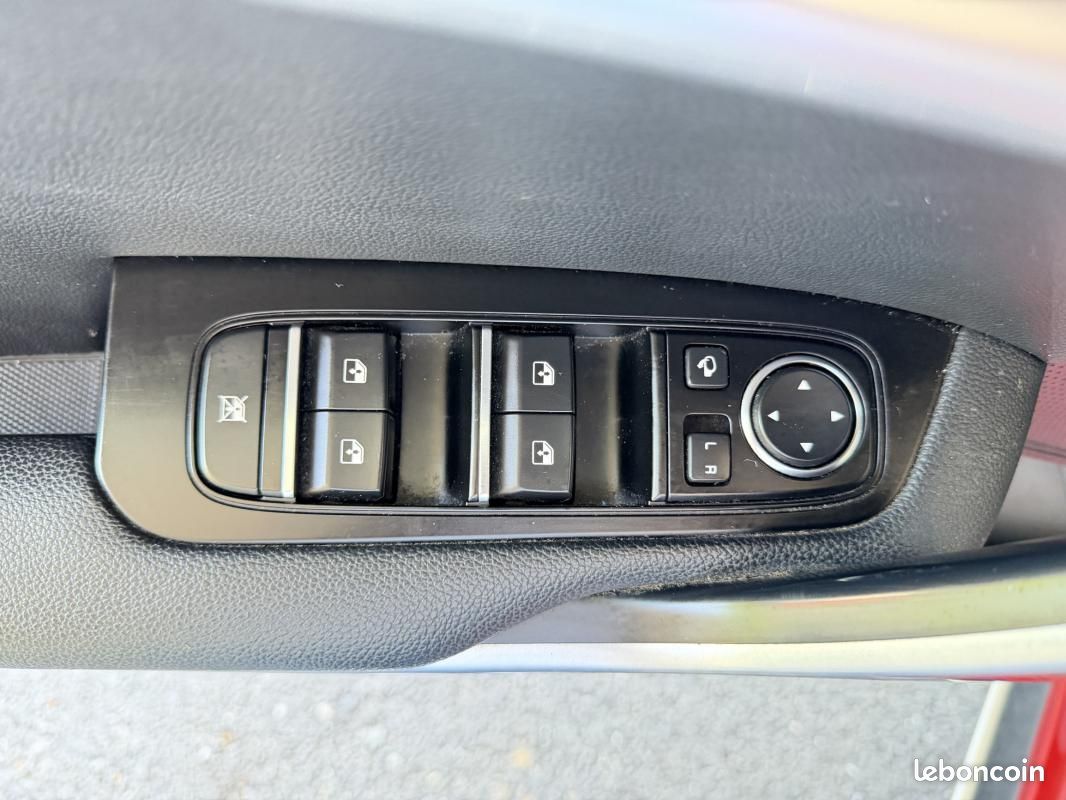 Kia Pro_cee'd 1.6 CRDI 136 DCT7 GT LINE PREMIUM (image 8)