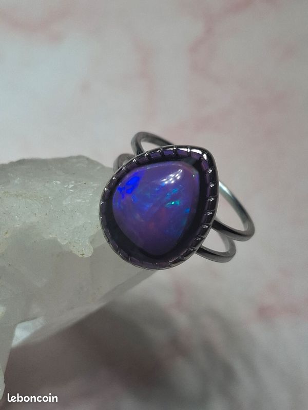 Opale Naturelle D'Éthiopie - Multicolore - 8 X 6.2 Mm - 0.97 Carats - Rare