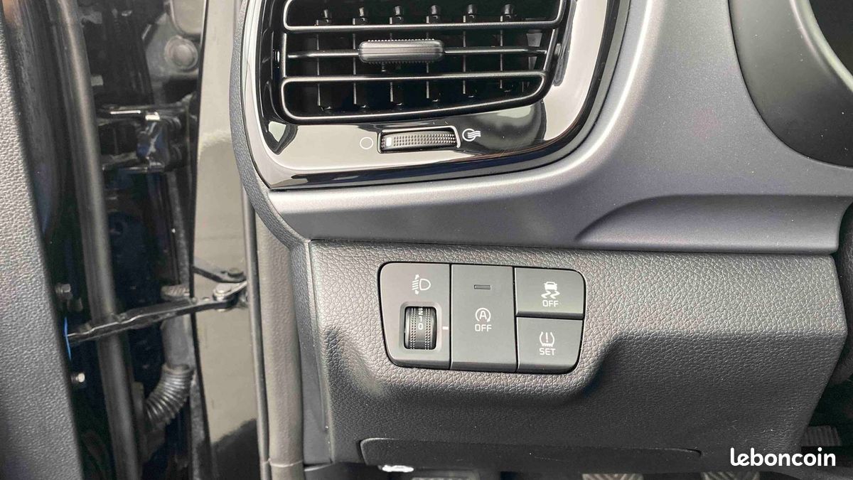 KIA Stonic 1.0 T-GDi 100 ch BVM6 Active (image 23)