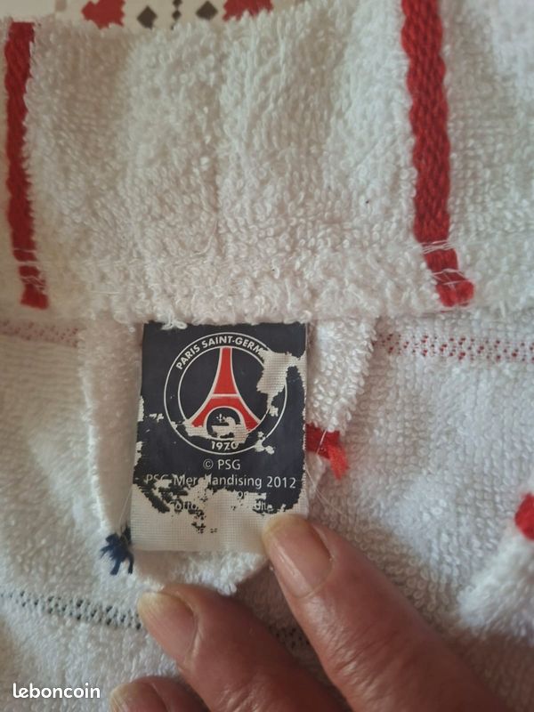 Maillot Psg Avec Etoile Poignets U00e9ponge PSG Collection Officielle Paris Saint-Germain Serviette Psg