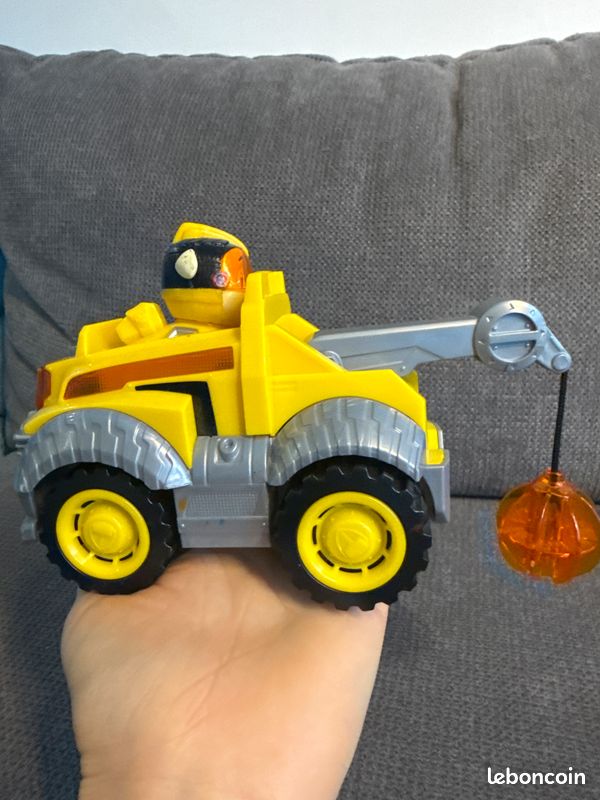 NEUF 2 figurines Pat Patrouille et leur véhicule: Ruben le bouledogue anglais et son engin de chantier jaune et Zuma le labrador sauveteur orange jouet enfant pour garçon fille idée cadeau de Noël (image 2)