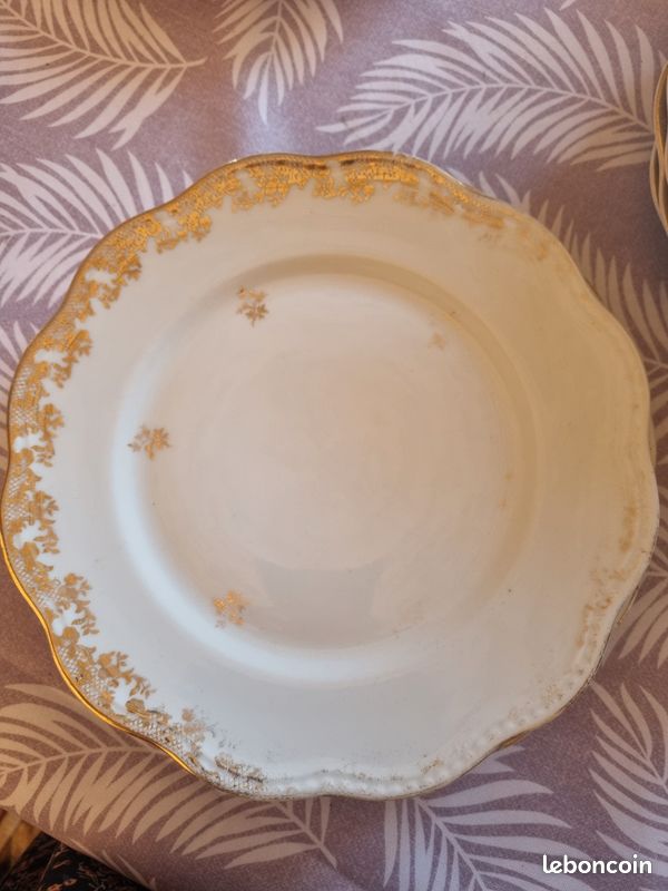 Assiettes motifs dorées (image 8)
