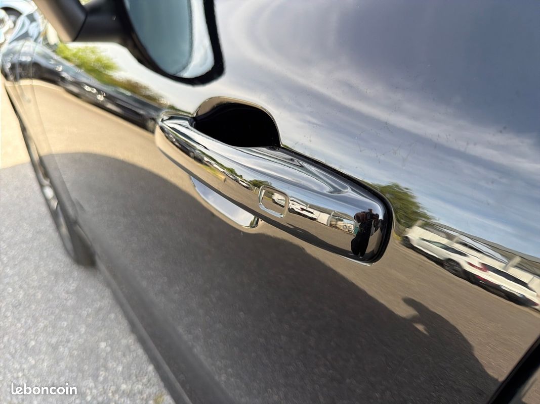 VOLVO XC60 T6 AWD Hybride rechargeable 253 ch+145 ch Geartronic 8 Plus Style Dark (image 10)