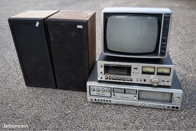 VINTAGE 1969 GRUNDIG VT 380 Ampli Tuner bon état s'allume
