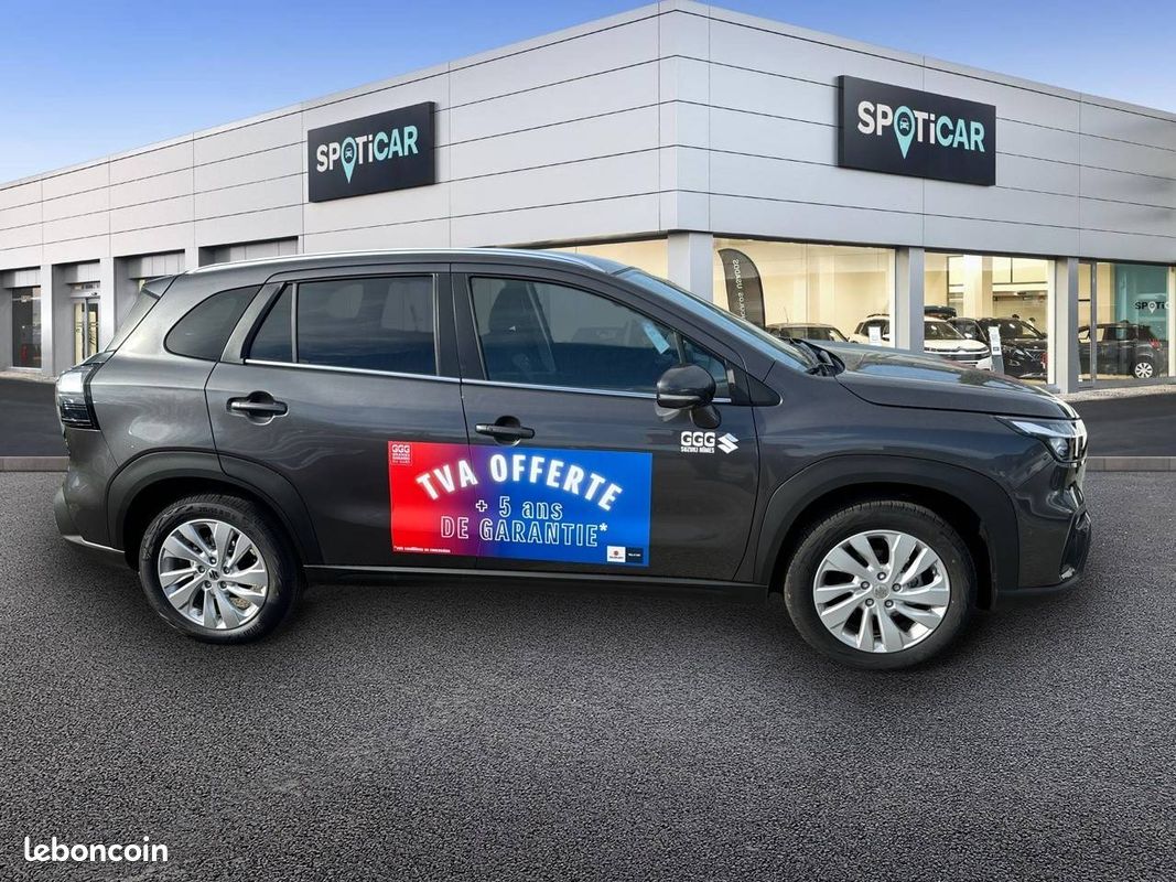 SUZUKI S-Cross 1.5 Dualjet Hybrid Auto Privilège (image 4)