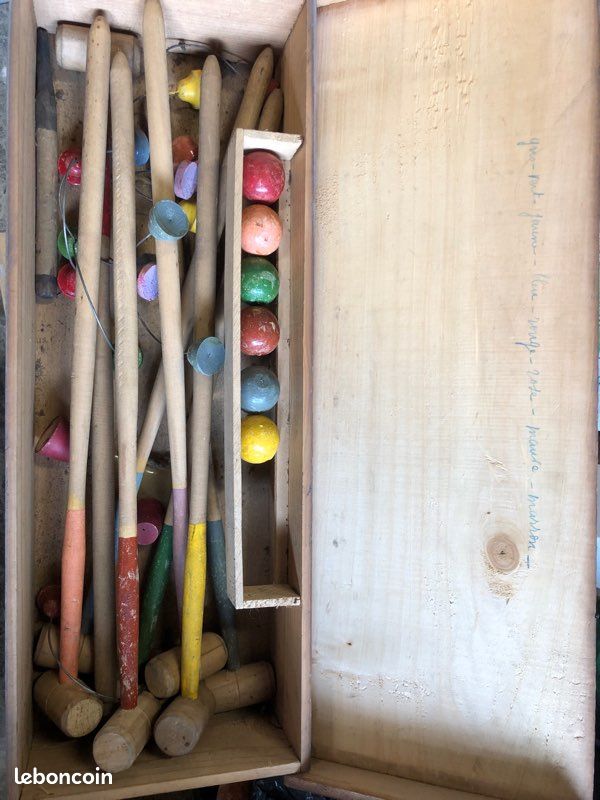 Boîte de jeu de criquet ancienne mais sympathique (image 1)