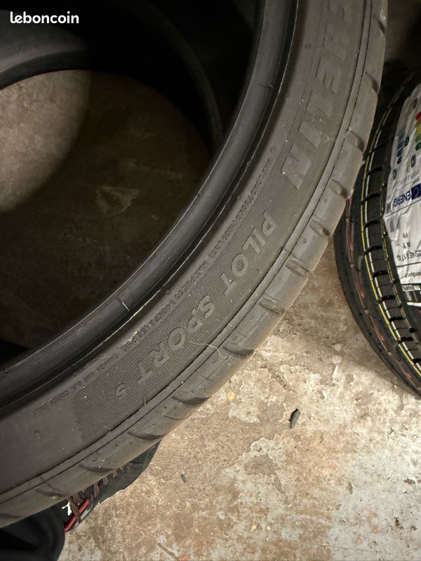 Pneus Michelin pilote sport 255/35r20. 97y (image 3)