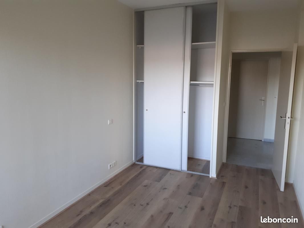 Appartement 2 pièces 54 m² - Brive-la-Gaillarde 19100 (image principale 4)