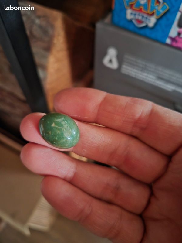 Cabochon pierre verte (image 2)