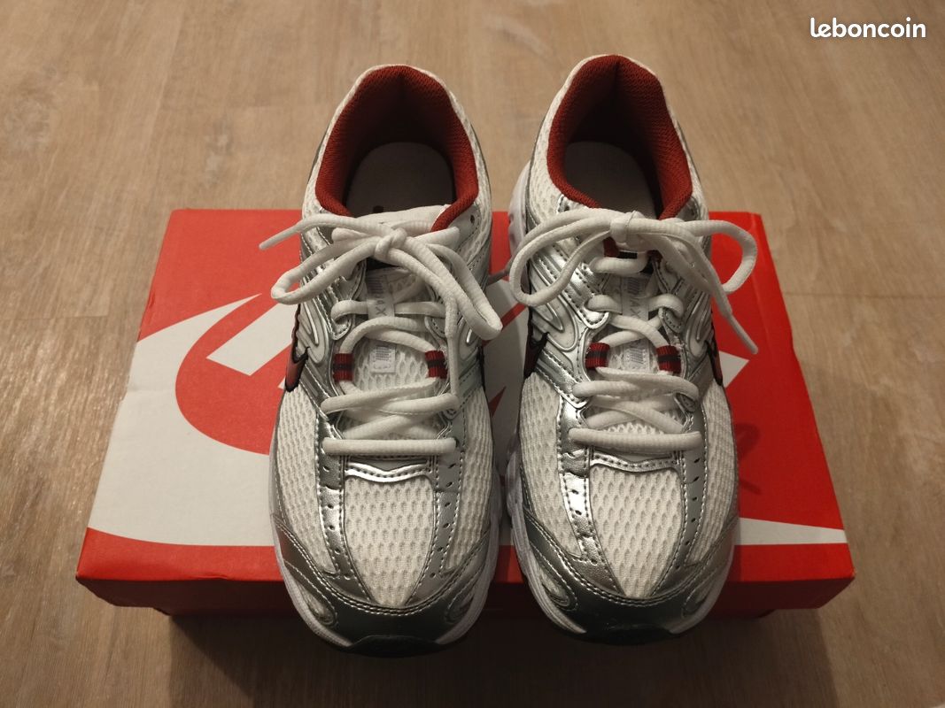 Nike Air Max Moto 2K (image 3)