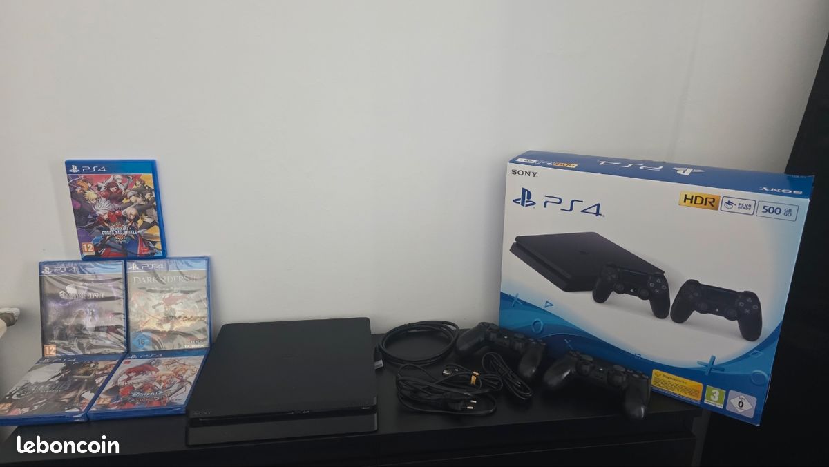 PS4 Slim SILVER (Édition Limitée) - Firmware 7.50