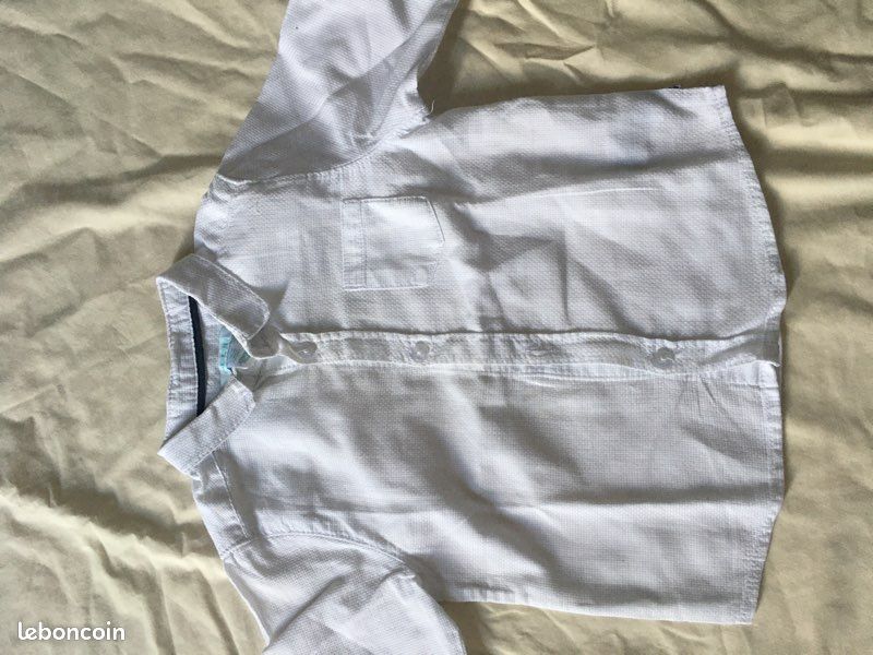 2 chemises garçon (23 M) (image 2)