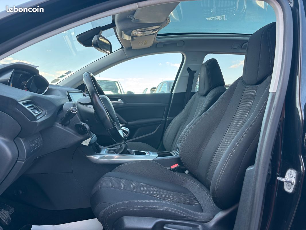 PEUGEOT 308 SW 1.6 HDi 120ch ALLURE / GPS / Caméra / Bluetooth / Toit panoramique / 2016 / 228 946kms (image 6)