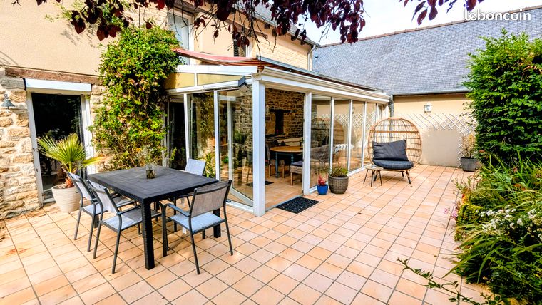 Maison Longère de 181m² dont gîte de 55m² située à Saint-Juvat