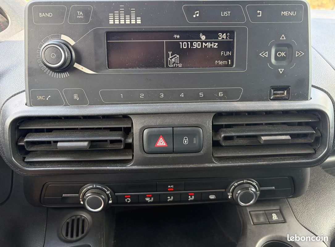 Peugeot PARTNER STANDARD 1000KG BLUEHDI 100CH S&S BVM5 PREMIUM (image 7)