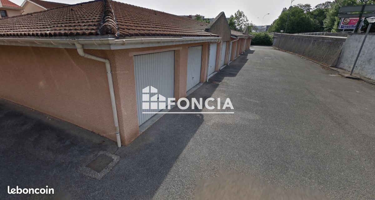 Garage · à Bourgoin-Jallieu · 75 €/mois