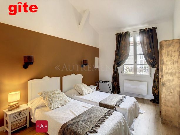 Maison a louer paris-1er-arrondissement - 7 pièce(s) - 299 m2 - Surfyn