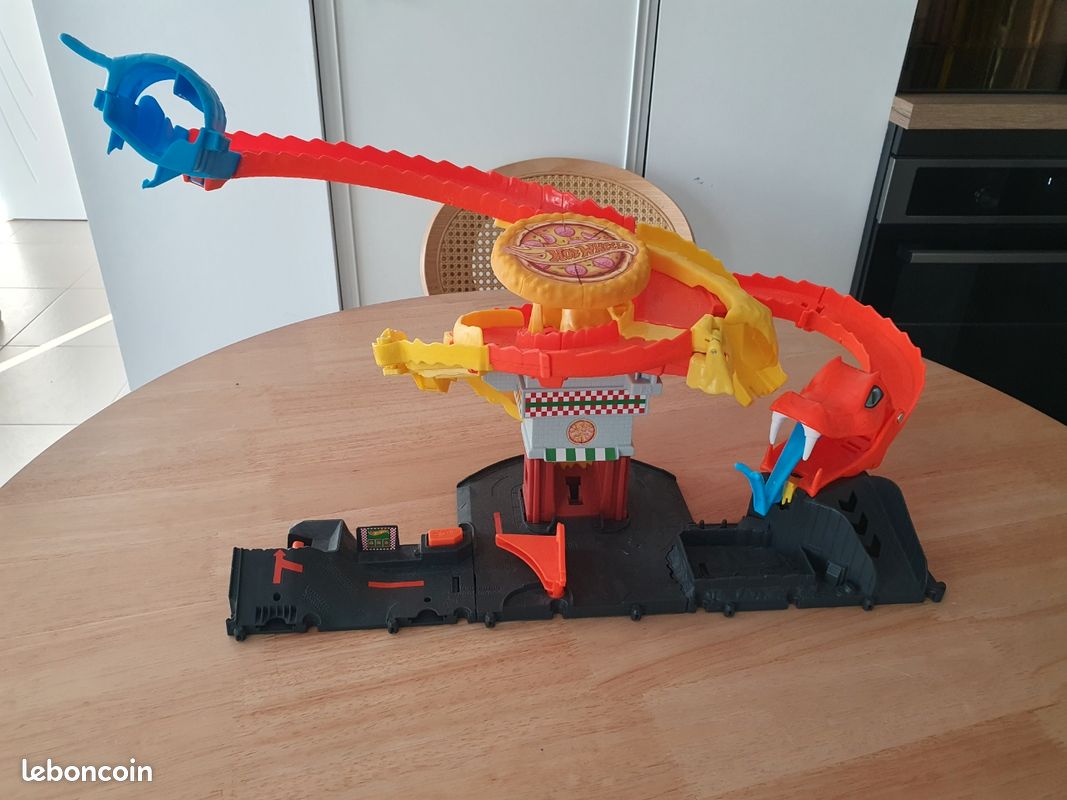 Circuit hot wheels (image 1)
