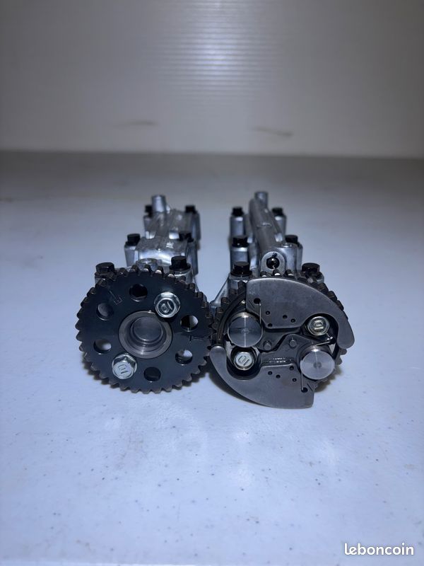 Arbres à cames + vis OEM Moteur CP2 Yamaha Tracer 700 (image 1)