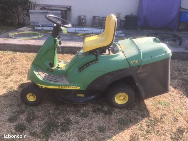 Tondeuse autoportée John Deere CR125 (image 1)