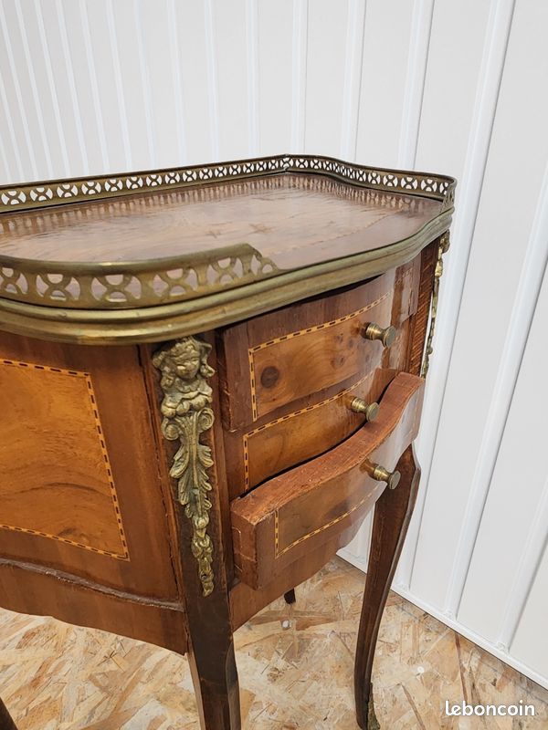 Chevet forme rognon style Louis XVI marquetée (image 11)